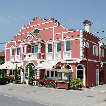 Hotel Drumski Raj Svilajnac ภายนอก รูปภาพ
